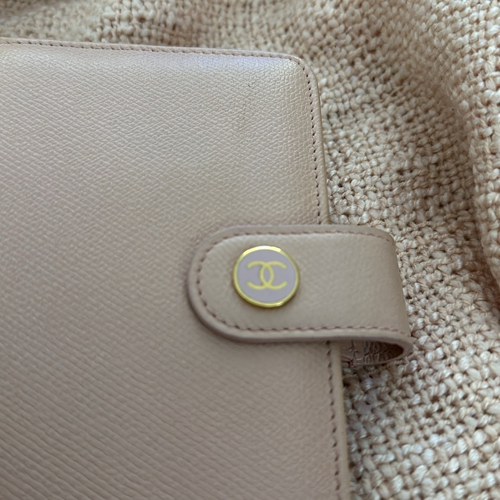 Chanel Agenda View 2